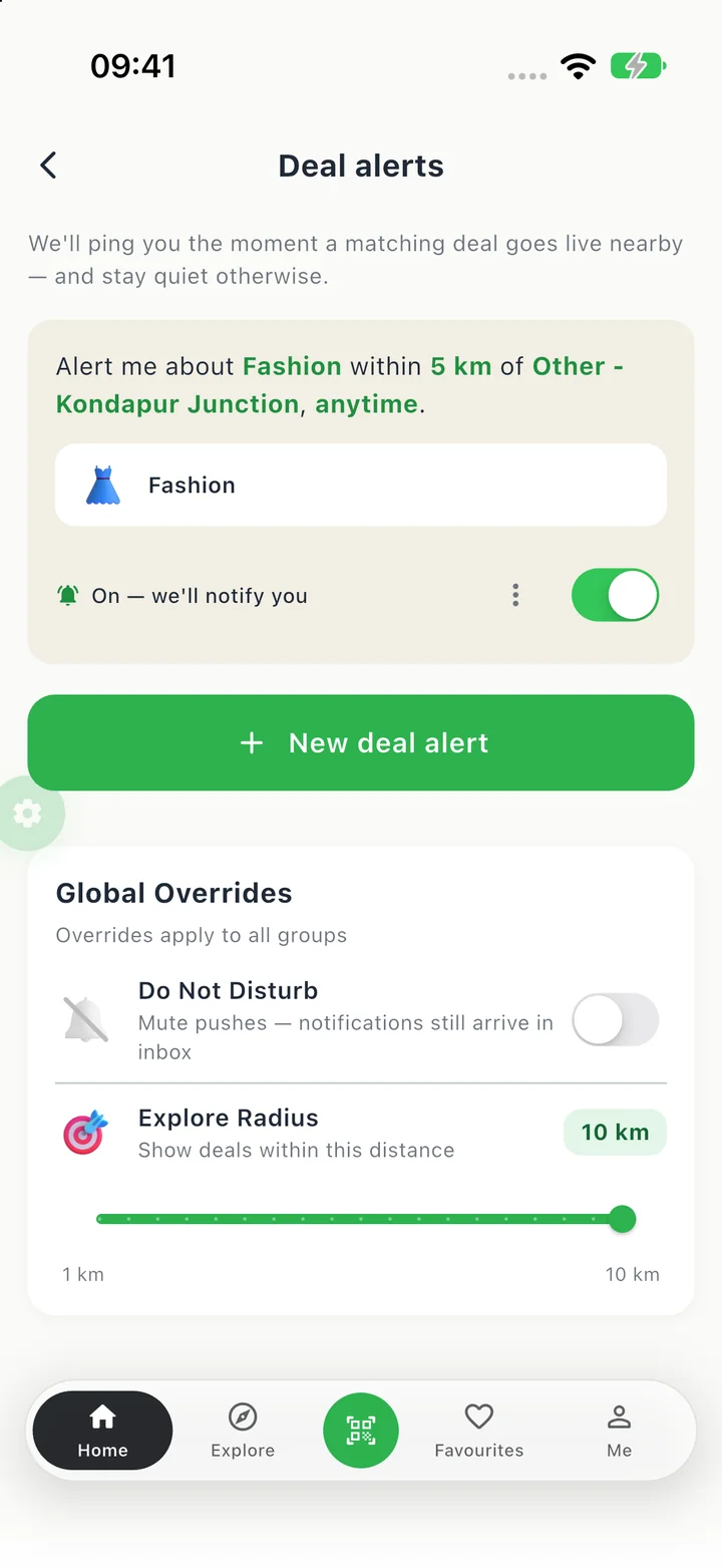 Aadhaa Deal alerts screen showing a Fashion alert, its location and radius, and notification controls